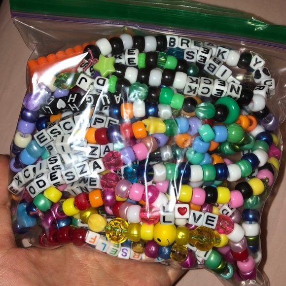 Custom KANDI BUNDLES - Picture 4 of 5